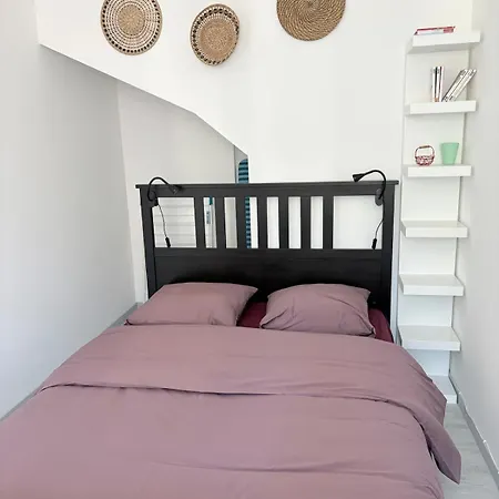 Emma's Nest! Very Good Location, Quiet 4 People Apartment