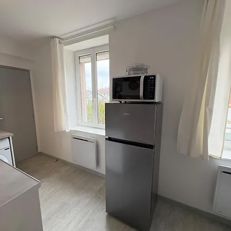 Apartment Emma's Nest! Very Good Location, Quiet 4 People