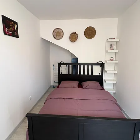 Emma's Nest! Very Good Location, Quiet 4 People